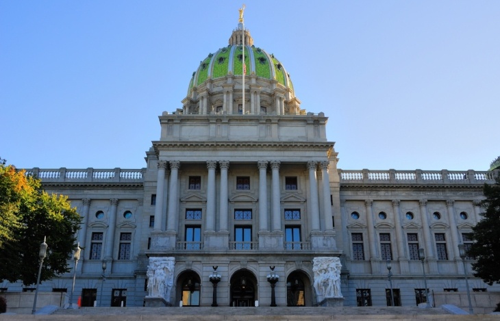 PA-state-capitol-njtrout_2000-730